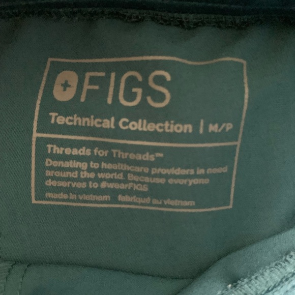 FIGS CATARINA TOP+ZAMORA JOGGERS - Picture 6 of 6